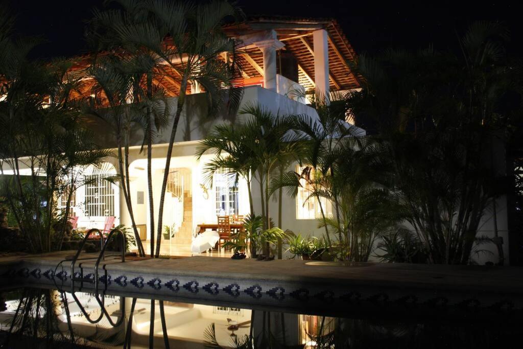 Lush Garden House Near Beaches With Private Pool. Puerto Escondido  Buitenkant foto